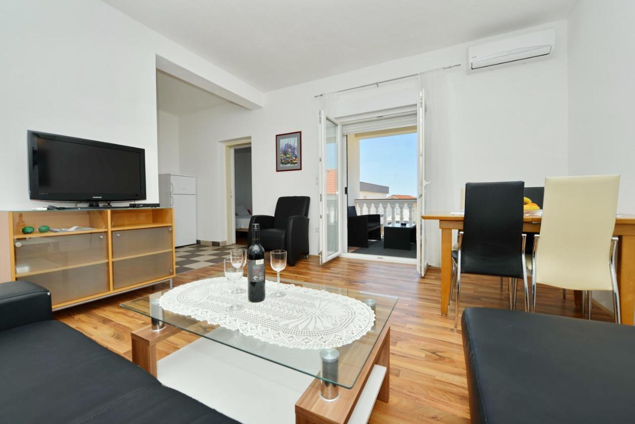 Apartmani L&R Bibinje Exteriör bild